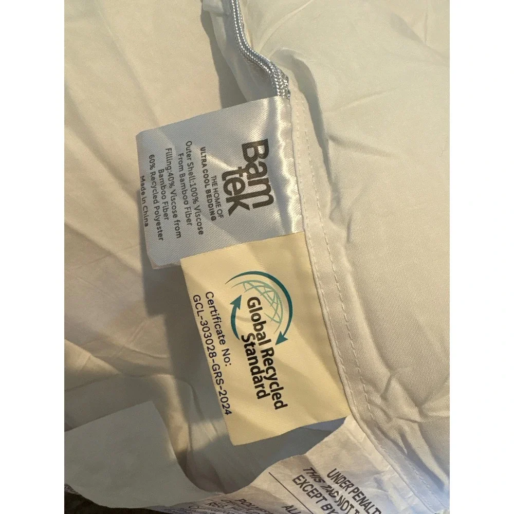 BamTek NWOT Twin/Full‎ Lightweight All Season Bamboo Comforter